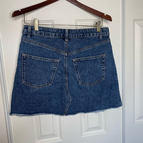 French Connection Women’s US 8 Allene Denim Mini Skirt Two-Toned Raw Hem EUC - Picture 6 of 8